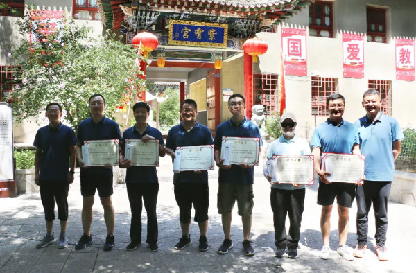 增强团队合力 展示泓源风采 ——泓源公司开展登山比赛活动(图10) 增强团队合力 展示泓源风采 ——泓源公司开展登山比赛活动(图10)