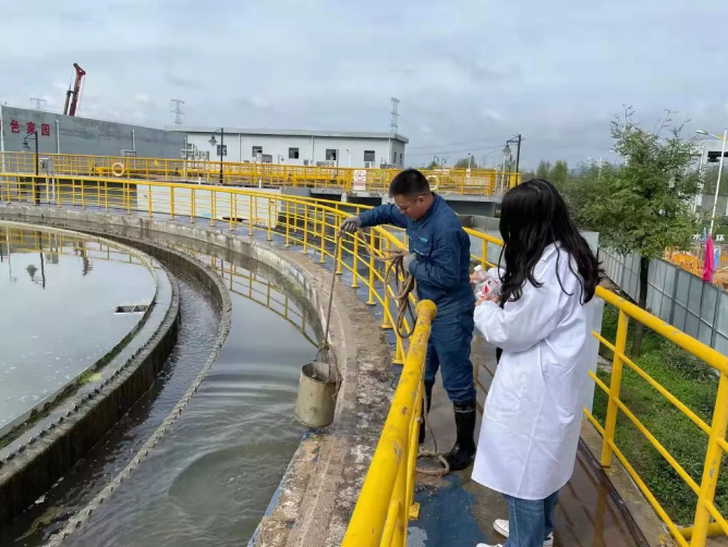 “国庆假日我在岗”——用坚守书写泓源精神(图5) “国庆假日我在岗”——用坚守书写泓源精神(图5)