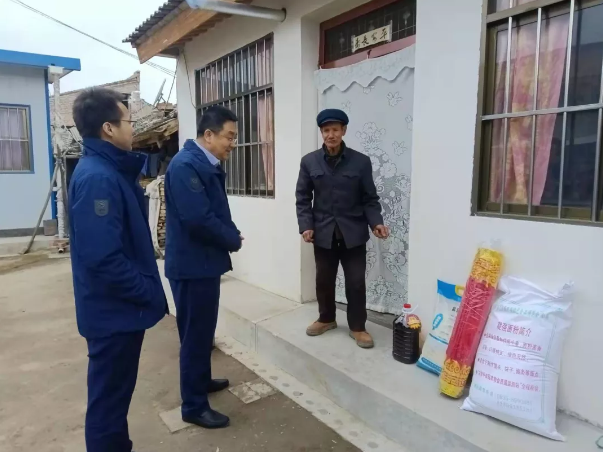市产投集团深入帮扶村开展春节慰问(图2) 市产投集团深入帮扶村开展春节慰问(图2)