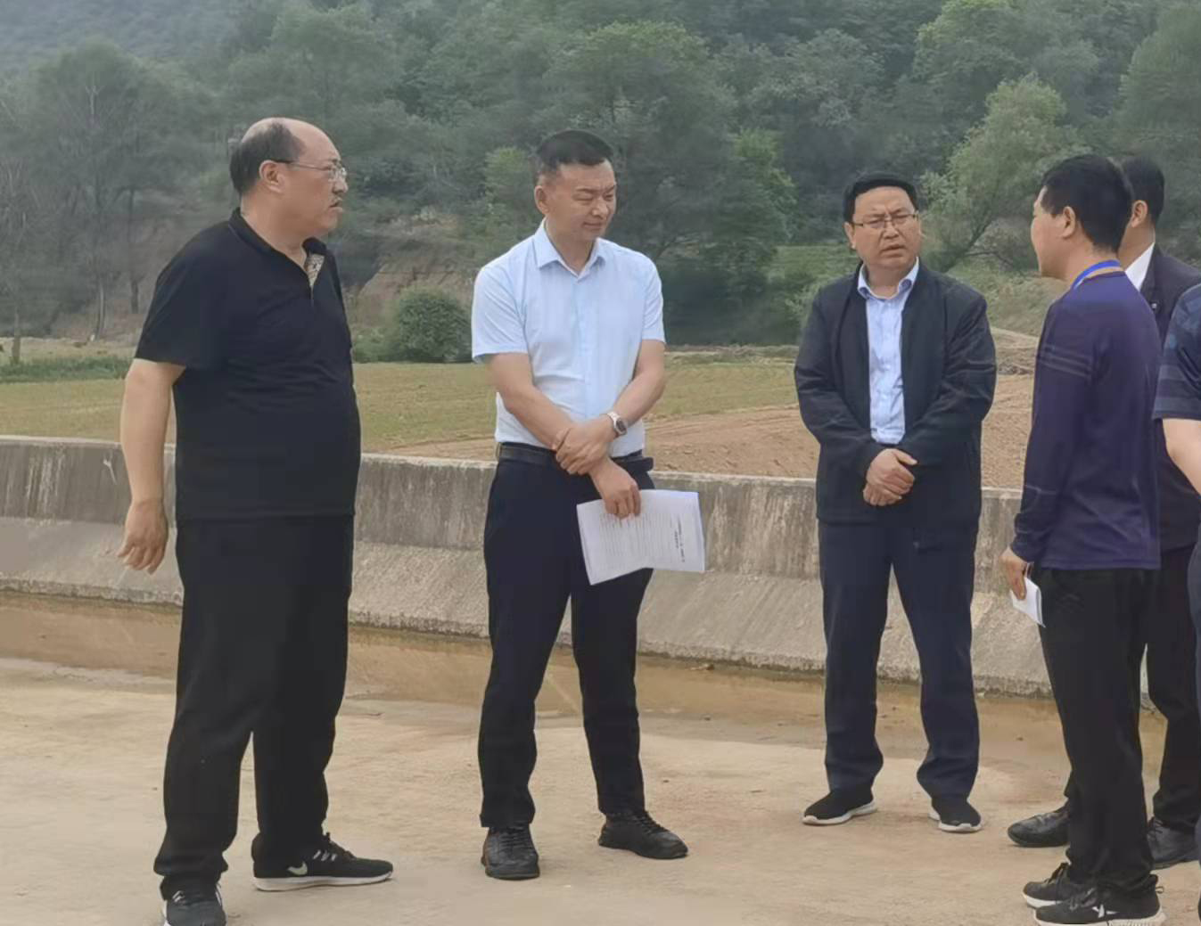 市产投集团赴甘肃水建公司开展全面调研(图2) 市产投集团赴甘肃水建公司开展全面调研(图2)