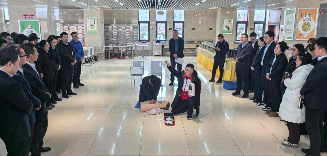 寒冬送温暖 真情暖人心——市红十字会机关党支部与市产投集团公司党委联合开展主题党日活动(图3) 寒冬送温暖 真情暖人心——市红十字会机关党支部与市产投集团公司党委联合开展主题党日活动(图3)